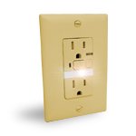 Pass & Seymour #1595NTLTRICC4 15A Ivory LGT/Receptacle