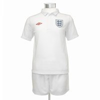 England Home Infant Kit 2009/11 - 98cmTall 2-3 Years