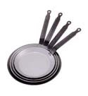 Review De Buyer  / deBuyer Steel Pancake Crepe Pan. 26cm diam, 10". Heavy quality steel