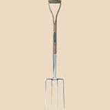 Spear & Jackson R712 Traditional Stainless Steel Digging Fork with 28 Inch Wood YD handle