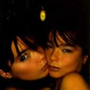Revue Björk  / Isobel, Pt. 1