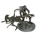 Mcfarlane: Alien Vs. Predator - Celtic Predator Throws Alien
