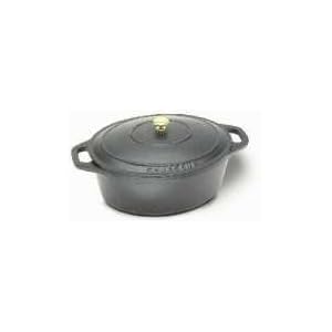 Paderno World Cuisine 13.75 by 10.5 Inch Black Oval Dutch Oven by Paderno World Cuisine