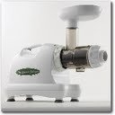 Omega 8224 (220Volt version of 8004) Nutrition Center Single Gear Masticating Juicer