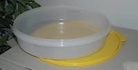 Tupperware 12 Round Pie Container