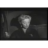 House on Haunted Hill (1959)Eccentric millionaire Fredrick Loren and his 4th wife, Annabelle,... by 