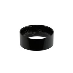 Edelstahl Ring mit einer schwarzen PVD-Beschichtung in 8mm Breite mit einer individuellen Innenlasergravur, von International Connection