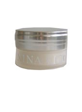 Nina Ricci LOVE IN PARIS - Cr&egrave;me Soyeuse Pour le Corps 200 ml / K&ouml;rpercreme Preisvergleich