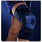 Bauerfeind GenuTrain Right S Knee Support (Black, 4)