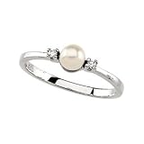 04.50 Mm 14K White Gold Cultured Pearl And Diamond Ring