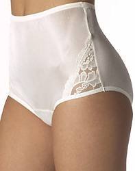Vanity Fair Perfectly Yours Lace Nouveau Nylon Brief