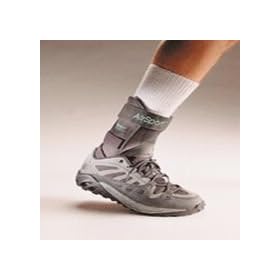 AIRCAST AIRSPORT ANKLE BRACE Size: RT MED by Aircast