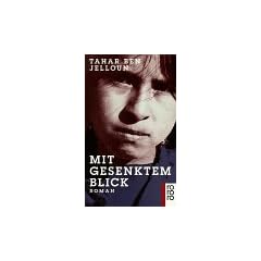 Mit gesenktem Blick
