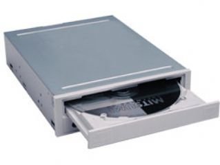 Mitsumi DW-7801TE DVD+R/RW 2.4xDVD+RW 4xDVD-R 16xCD-R 10xCD-RW weiß
