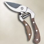 Ames True Temper "Modern Classic" Wooden Handled Bypass Pruner