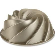 Nordic Ware Backform 