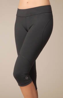 Moving Comfort Women's Endurance Capri (Black, X-Large) On Sale