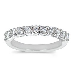 CleverEve's Stylish Prong-Set Round Diamond Band in Platinum