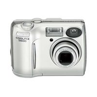 Nikon Coolpix 5600 Digitalkamera (5 Megapixel)