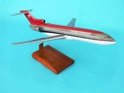 Northwest 727-200 1/100 90'S Scheme