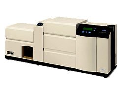FARGO HDP 820-LC - Printer - color - duplex - dye sublimation/thermal resin - CR-100 Card (3.9 in x 2.6 in) - 300 dpi - up to 112 cards/hour (mono) / up to 112 cards/hour (color) - capacity: 250 cards - Parallel