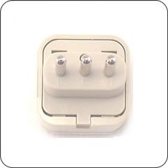 International Plug Adapter USA Female to Italy Grounded CEI23-16 Male Plug