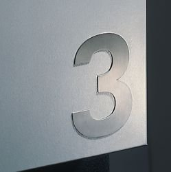 Hausnummer zum Aufkleben aus Edelstahl von Serafini
