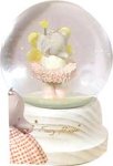 Humphrey s Corner Musical Glitter Globe