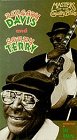 Rev. Gary Davis and Sonny Terry: Masters of the Country Blues [VHS]