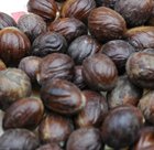 Organic Nutmeg Whole 2 Oz