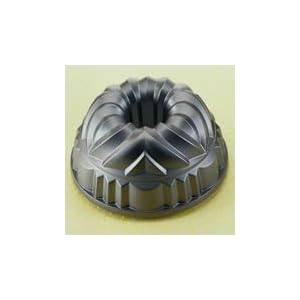 Kaiser Bakeware Kaisercast 9-1 2-Inch Saphir Bundtform Pan by Kaiser
