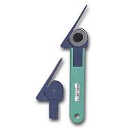 Clover Slash 28mm Rotary Cutter