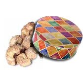 1 and 1 2 lb Bavarian Style Cinnamon Roasted Cashews Tin - Diamonds by Catoctin Kettle Korn