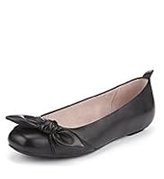 Panelled Bow Pumps