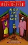Murder Runs in the Family: A Southern Sisters Mystery (Southern Sisters Mysteries)