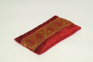 Dali Mama Lavender and Flaxseed Eye Pillow - Red Velvet