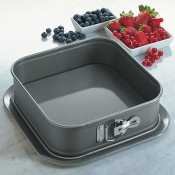 Kaiser Bakeware La Forme 9-Inch Square Springform Pan by Kaiser