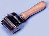 Bear Claw Cutter - Cuts 2-1/2' Lines