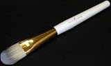 Illuminare Foundation Brush