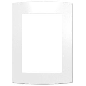 Fine furniture finish white with curved moulding
