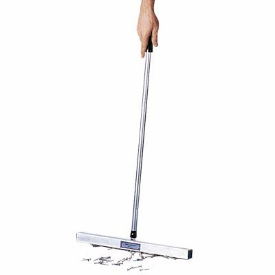 AMK Manufacturing Nail Sweep - 18in. Magnet Length