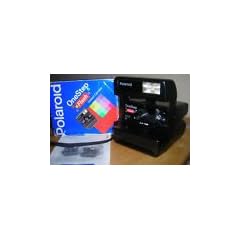 POLAROID 600 Camera.