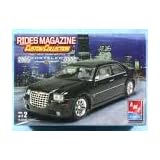 2005 CHRYSLER 300C 1:25 Scale Rides Magazine Custom Collection AMT ERTL Skill Level 2... by ERTL