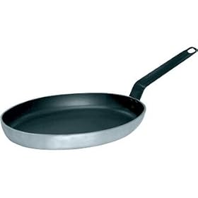 Oval Frypan Great for fish and easily accommodates larger dishes.