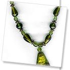 Review   / Emeral Green Beaded Stretch Bracelet