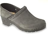 Saga Clogs Women's Bergen Closed Back Clogs