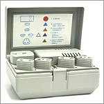 VM3 - WORLDWIDE VOLTAGE CONVERTER ADAPTER KIT FOR FOREIGN TRAVEL. DUAL WATTAGE SETTING 50/1600 WATTS