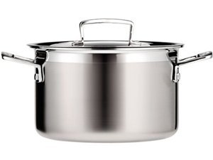 Le Creuset 4.25-qt. Stainless Casserole.