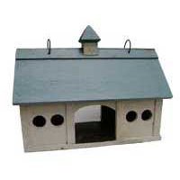 Barnstorm Blue Horse Barn Feeder