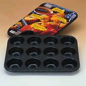 Kaiser Bakeware Classic 12-Cup Muffin Pan by Kaiser
